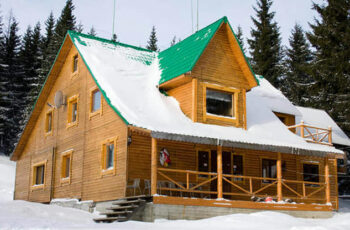 Winterize Your Log Cabin Before the Cold Creeps In