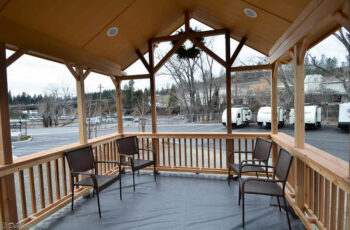 This Elegant Country Cottage is Movable! Let’s Find out What’s Inside…