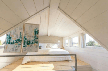 Minimalist Cabin Living: Declutter Your Space and Simplify Your Life